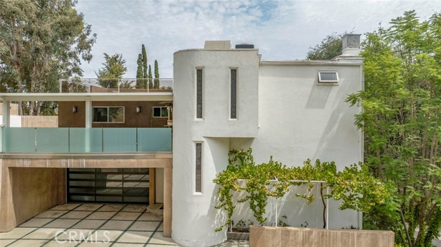 22619 Holanda Road, Woodland Hills CA: https://media.crmls.org/medias/a2ebd5e7-f89b-47af-a5e7-2e673bbed02b.jpg