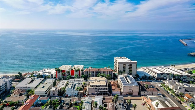 555 Esplanade, Redondo Beach CA: https://media.crmls.org/medias/a2ec0912-768f-4acb-a3ed-3a50e5ae69d6.jpg