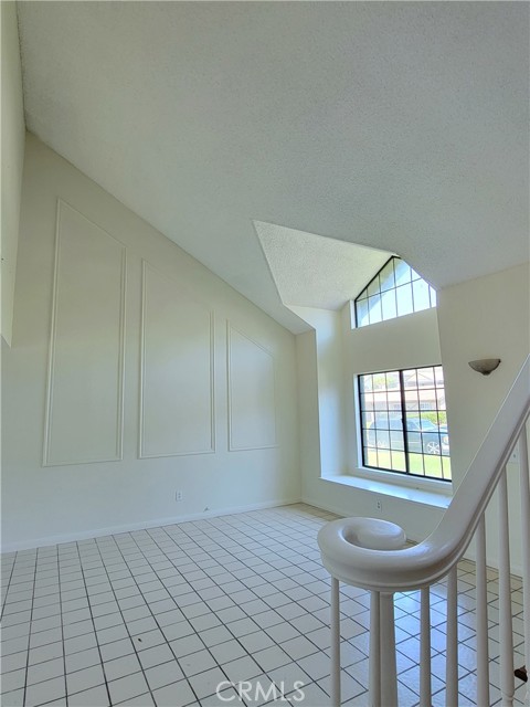 Detail Gallery Image 7 of 15 For 12054 Suzanne Dr, Fontana,  CA 92337 - 3 Beds | 2/1 Baths