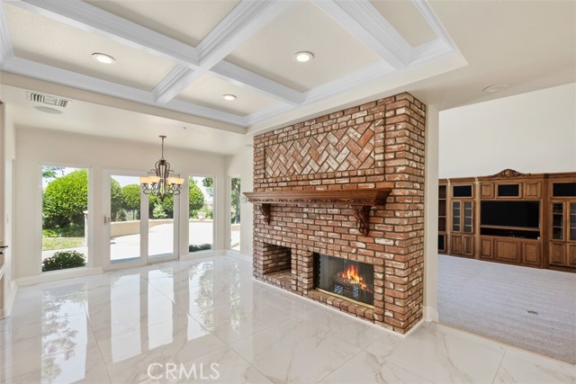 Detail Gallery Image 14 of 22 For 6863 Canyon Hill Dr, Riverside,  CA 92506 - 6 Beds | 6/1 Baths