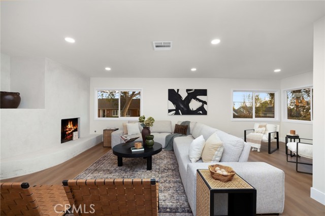 Detail Gallery Image 3 of 36 For 12423 Beverly, Whittier,  CA 90601 - 4 Beds | 3 Baths