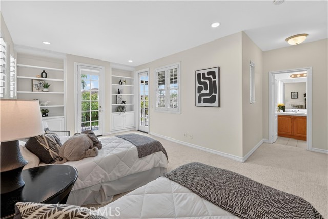 6467 Frampton, Huntington Beach CA: https://media.crmls.org/medias/a2ecc660-cd93-4b64-bf26-64c05be5ac6f.jpg