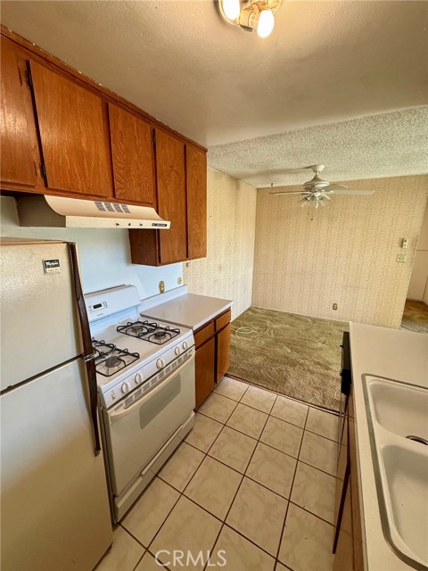 Detail Gallery Image 14 of 31 For 4727 W 147th St #202,  Lawndale,  CA 90260 - 2 Beds | 2 Baths