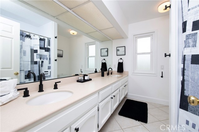 Detail Gallery Image 35 of 47 For 11790 Papagallo Ct, San Diego,  CA 92124 - 5 Beds | 3 Baths