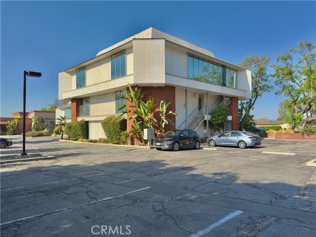 678 S Indian Hill Boulevard, Claremont, California 91711, ,Commercial Lease,For Rent,678 S Indian Hill Boulevard,CRIV24164868