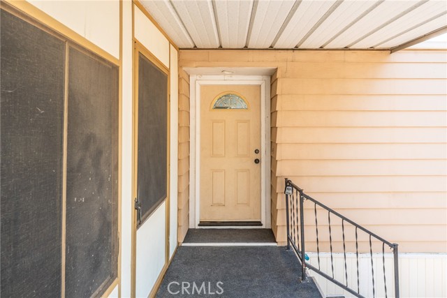 19146 Hinton Street, Hesperia CA: https://media.crmls.org/medias/a2ef45d3-2c00-4640-a371-e1c8c6d51048.jpg