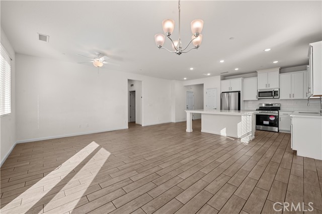 Detail Gallery Image 17 of 45 For 6567 E Pine, Fresno,  CA 93727 - 4 Beds | 2 Baths