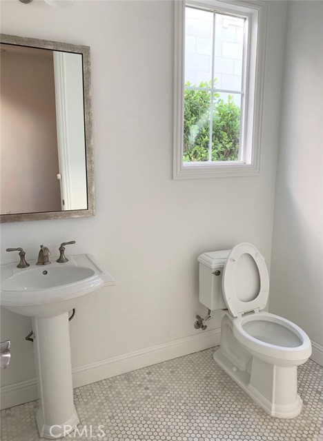 Detail Gallery Image 3 of 23 For 20409 W Esmerelda Ln, Porter Ranch,  CA 91326 - 4 Beds | 4/1 Baths