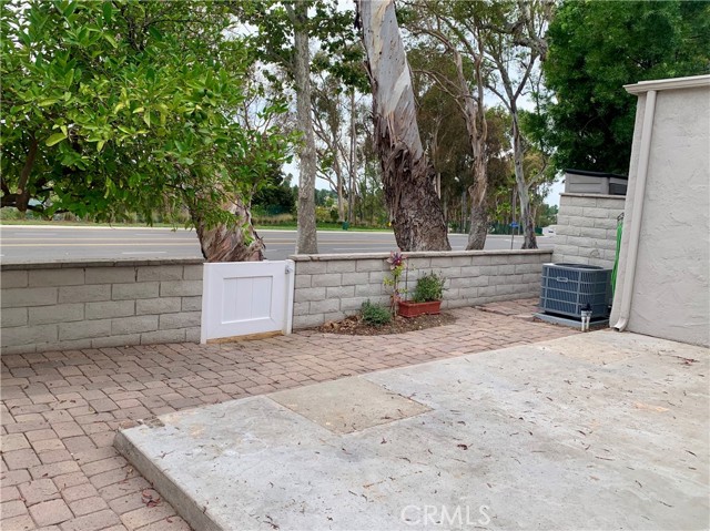 Detail Gallery Image 4 of 34 For 24826 Lakefield St, Lake Forest,  CA 92630 - 3 Beds | 1 Baths