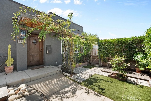 1940 Claudina Avenue, Los Angeles CA: https://media.crmls.org/medias/a2f2a2f5-0740-4e0f-893e-17b95037cc3e.jpg