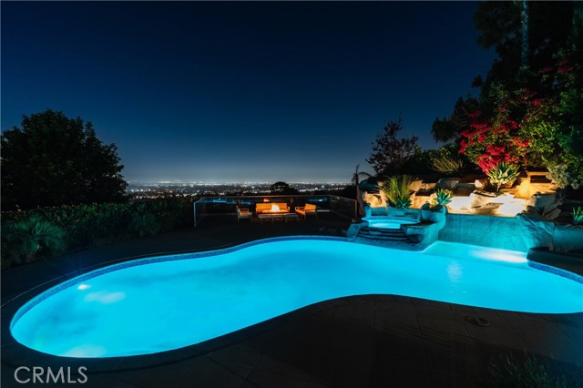 4935 Calvin Avenue, Tarzana CA: https://media.crmls.org/medias/a2f3196a-ff70-4b62-90a9-604aae602767.jpg