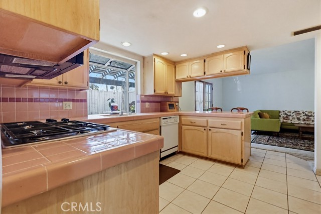 Detail Gallery Image 25 of 68 For 7114 Wyngate St, Tujunga,  CA 91042 - 3 Beds | 2/1 Baths