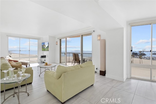 850 E Ocean Boulevard, Long Beach CA: https://media.crmls.org/medias/a2f43861-0a18-4fc1-8e9f-202d6ff144bb.jpg