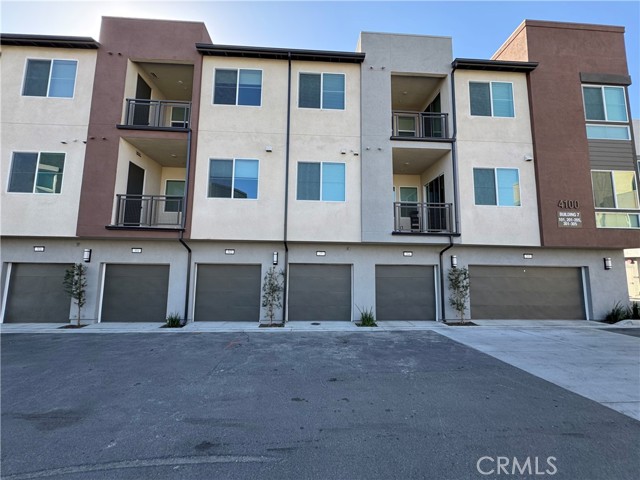 Detail Gallery Image 2 of 25 For 4100 E Circle Paseo #203,  Ontario,  CA 91764 - 1 Beds | 1 Baths
