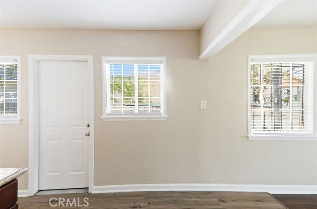 Detail Gallery Image 15 of 29 For 8113 Noble, Panorama City,  CA 91402 - 2 Beds | 1 Baths