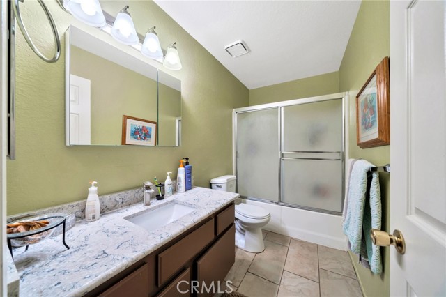 Detail Gallery Image 19 of 37 For 3736 Live Oak Dr, Pomona,  CA 91767 - 2 Beds | 3 Baths