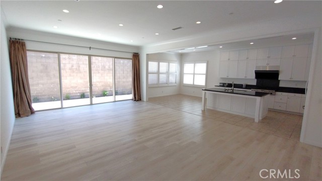 73 Gardenhouse Way, Irvine CA: https://media.crmls.org/medias/a2f54a11-e718-498c-a4ac-05c71c4dbe6c.jpg
