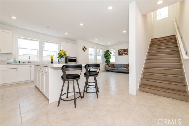 Detail Gallery Image 17 of 42 For 243 Yerba, Irvine,  CA 92618 - 4 Beds | 3/1 Baths