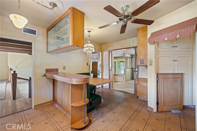 531 N Cherry Tree Lane, Anaheim CA: https://media.crmls.org/medias/a2f60f9e-aae5-44ad-bdc9-a00c375fc26f.jpg