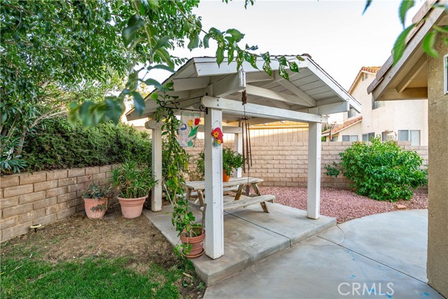 Detail Gallery Image 34 of 45 For 39764 Milan Dr, Palmdale,  CA 93551 - 4 Beds | 2 Baths