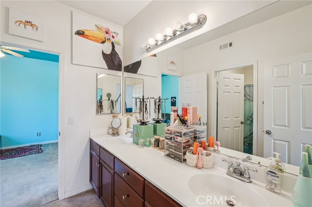 Detail Gallery Image 25 of 55 For 31923 Pepper Tree St, Winchester,  CA 92596 - 5 Beds | 3/1 Baths