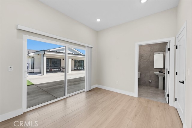16360 Parthenia photo 59