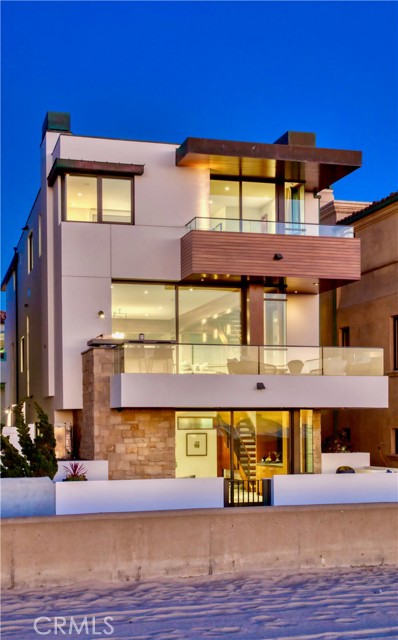 732 The Strand, Hermosa Beach, California 90254, 4 Bedrooms Bedrooms, ,2 BathroomsBathrooms,Residential,Sold,The Strand,SB25197850