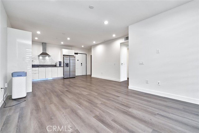 900 S Kenmore Avenue, Los Angeles CA: https://media.crmls.org/medias/a2f8f8f4-8f23-4687-898c-1238afc4564b.jpg