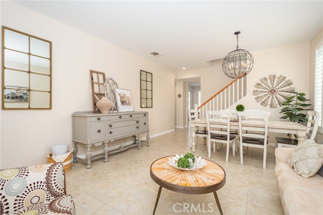 Detail Gallery Image 7 of 34 For 28802 Silversmith, Valencia,  CA 91354 - 4 Beds | 2/1 Baths