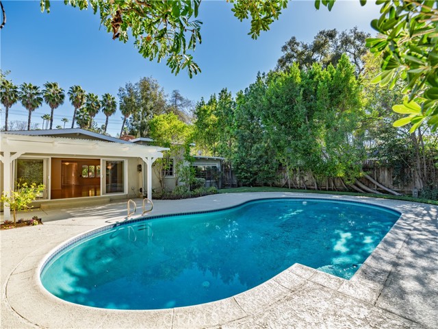 Detail Gallery Image 65 of 65 For 4539 Hayvenhurst, Encino,  CA 91436 - 3 Beds | 3 Baths