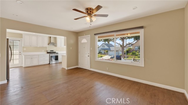 Image 32 of 62 For 14934 Lofthill