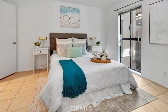 Detail Gallery Image 14 of 27 For 8317 Marina Pacifica, Long Beach,  CA 90803 - 2 Beds | 3 Baths