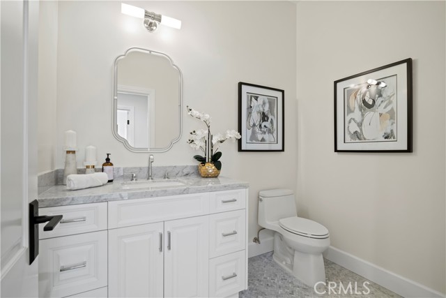 Detail Gallery Image 11 of 74 For 10906 Winnetka Ave, Chatsworth,  CA 91311 - 6 Beds | 8/1 Baths