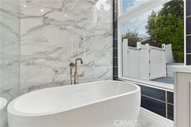 4635 Brewster Drive, Tarzana CA: https://media.crmls.org/medias/a2fc9a5b-6e16-4d5b-b0ef-56808f8d0ee5.jpg