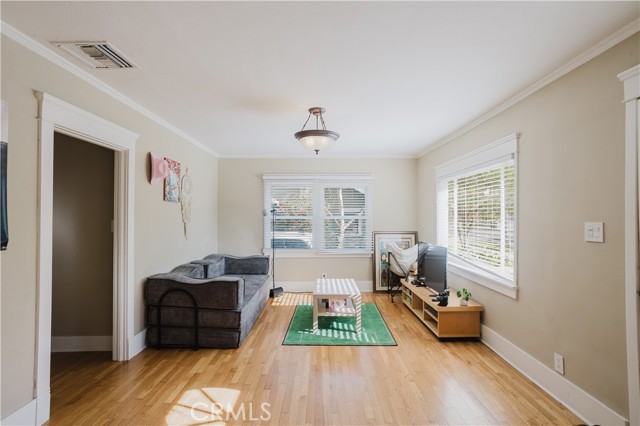 Detail Gallery Image 12 of 21 For 262 N Cambridge St, Orange,  CA 92866 - 3 Beds | 2 Baths