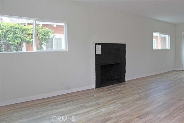 Detail Gallery Image 2 of 27 For 1647 W 53rd St, Los Angeles,  CA 90062 - 4 Beds | 2 Baths