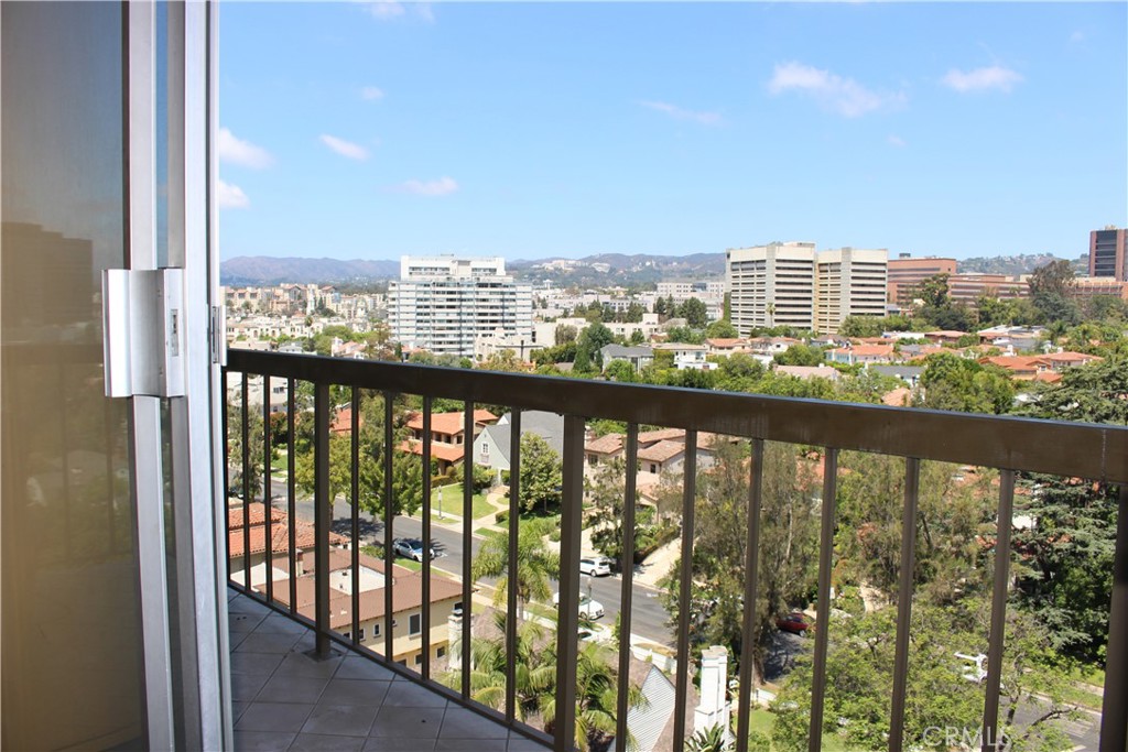 MLS #OC25167934 img 14