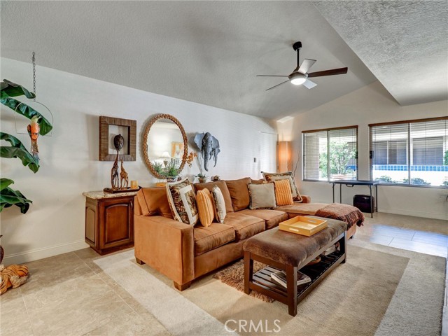 208 Kavenish S Drive, Rancho Mirage CA: https://media.crmls.org/medias/a3018052-51e7-4f9f-9a0c-1c4708f76431.jpg