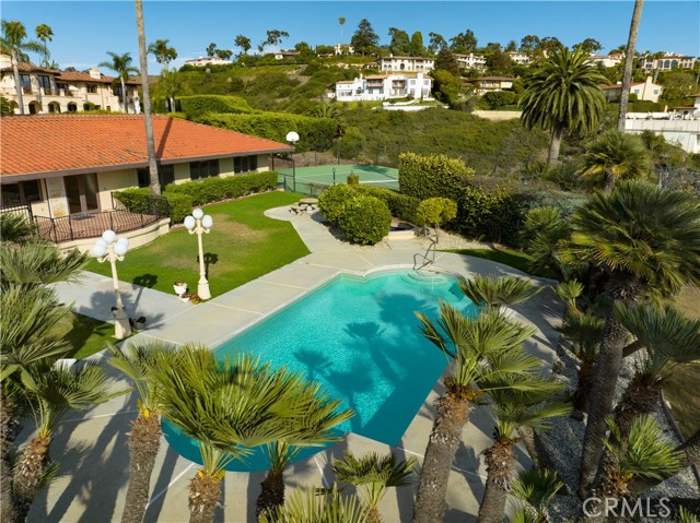 Detail Gallery Image 21 of 75 For 984 La Cresta Pl, Palos Verdes Estates,  CA 90274 - 6 Beds | 4 Baths