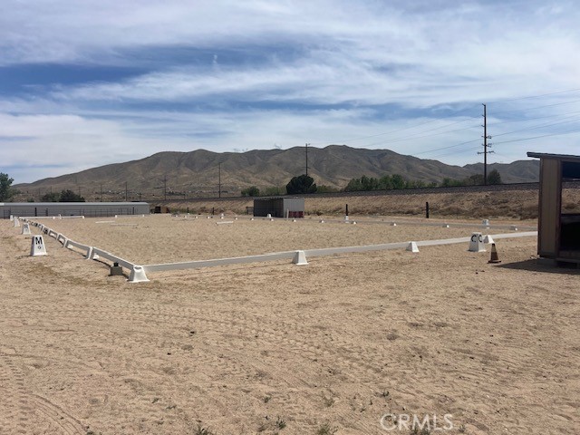 19821 Danielle Way, Apple Valley CA: https://media.crmls.org/medias/a3034105-1d5c-459f-97ea-817b7a09553c.jpg