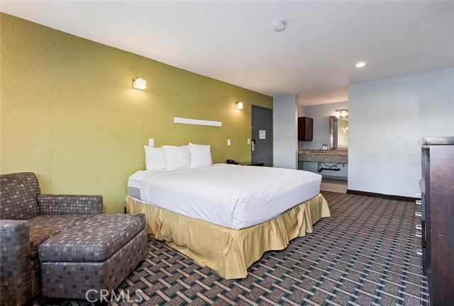 Image 6 of 13 For 1717 Vermont