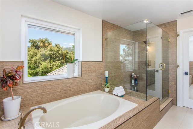 13046 Oak Crest Drive, Yucaipa CA: https://media.crmls.org/medias/a30453b7-e03e-48ee-84ab-645bd2767606.jpg