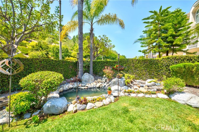 2101 S Sanders Ct, La Habra CA: https://media.crmls.org/medias/a3048636-e496-4f16-897e-a640bc732059.jpg