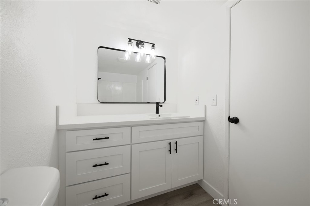 https://media.crmls.org/medias/a304a0c2-2a0d-40d3-bb7b-84fb6cc5103b.jpg?preset=X-Large