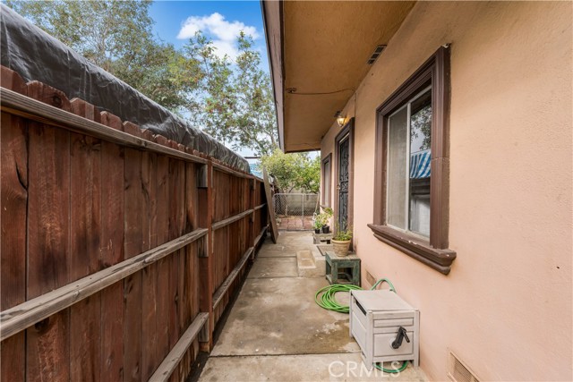 Detail Gallery Image 21 of 22 For 10004 San Fernando Rd, Pacoima,  CA 91331 - 6 Beds | 3 Baths