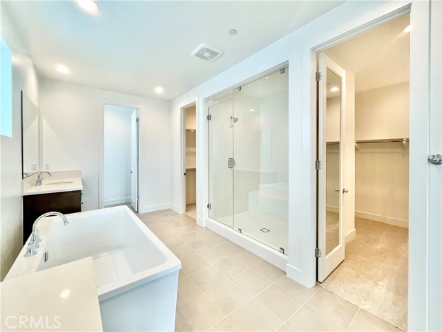 Detail Gallery Image 20 of 40 For 27533 Elderberry Dr, Valencia,  CA 91381 - 5 Beds | 5/1 Baths
