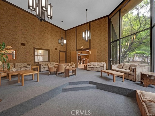 20234 Cantara Street, Winnetka CA: https://media.crmls.org/medias/a30575df-f5ed-4c5b-96bb-872034654402.jpg