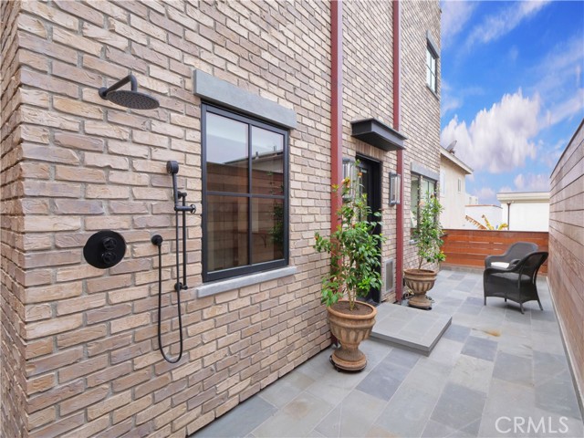 229 Marine Place, Manhattan Beach CA: https://media.crmls.org/medias/a30578a8-bc63-4f41-adb8-45fda4ec4b28.jpg