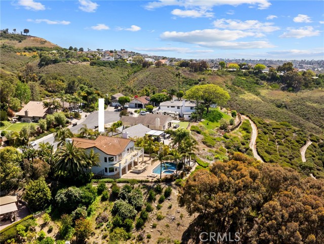 1110 Novilunio, San Clemente CA: https://media.crmls.org/medias/a305ec7a-68a8-4a0d-b3df-392b4834bd29.jpg