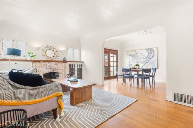 Detail Gallery Image 7 of 29 For 127 Westmont Dr, Alhambra,  CA 91801 - 3 Beds | 2 Baths
